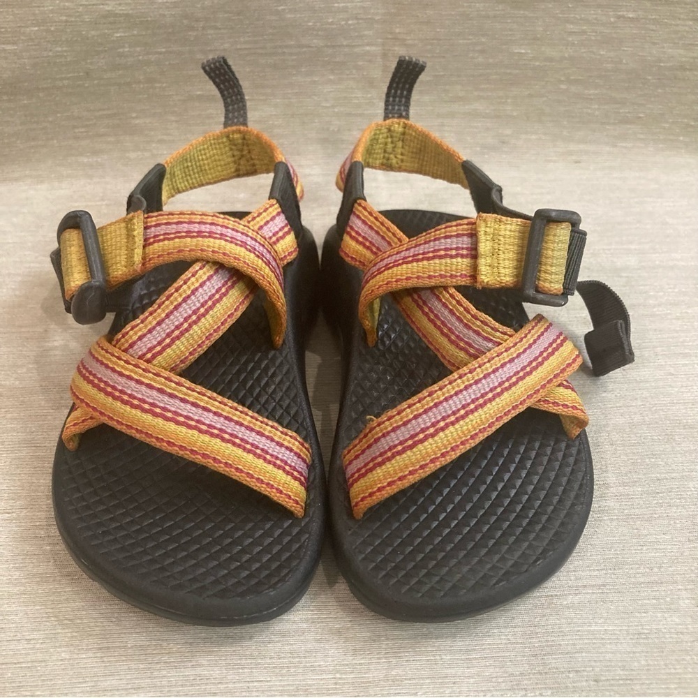 CHACO Sz 9 Z1 Colourful Straps Adjustable Buckle Closure Kids Sandals - Picture 2 of 8